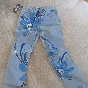 NWT- Ferre Jean- light denim w/ blue & silver embossing - boot cut- size 28